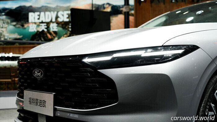 Ford dà a Taurus e Mondeo un restyling in stile Mustang per il 2026 | Carscoops